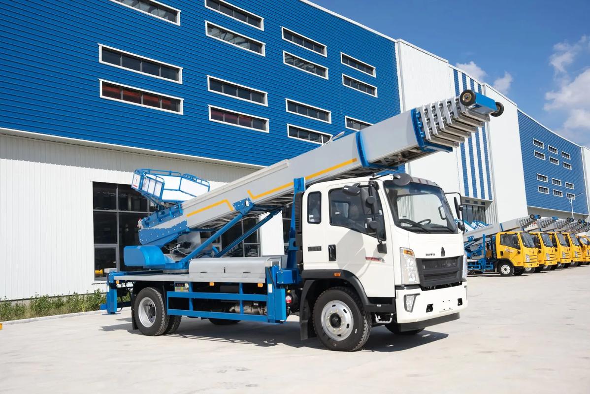 抚州临川出租云梯车高空作业车 建筑垃圾搬运